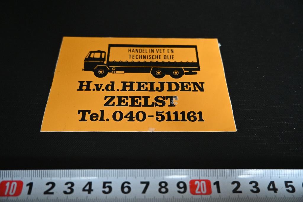sticker Zeelst H. v.d. HEIJDEN Handel in vet technische olie, Ophalen, Zo goed als nieuw