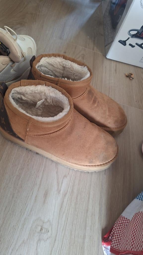 Bruine UGG laarsjes maat 42, Ophalen of Verzenden