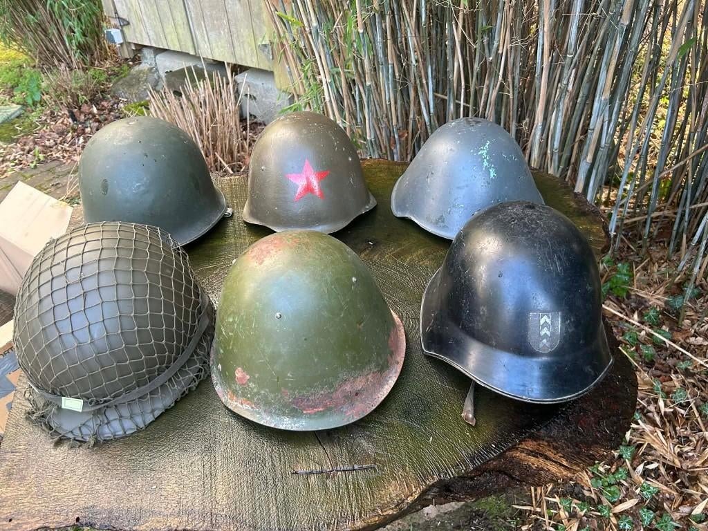 set helmen, Ophalen of Verzenden, Landmacht, Nederland, Helm of Baret