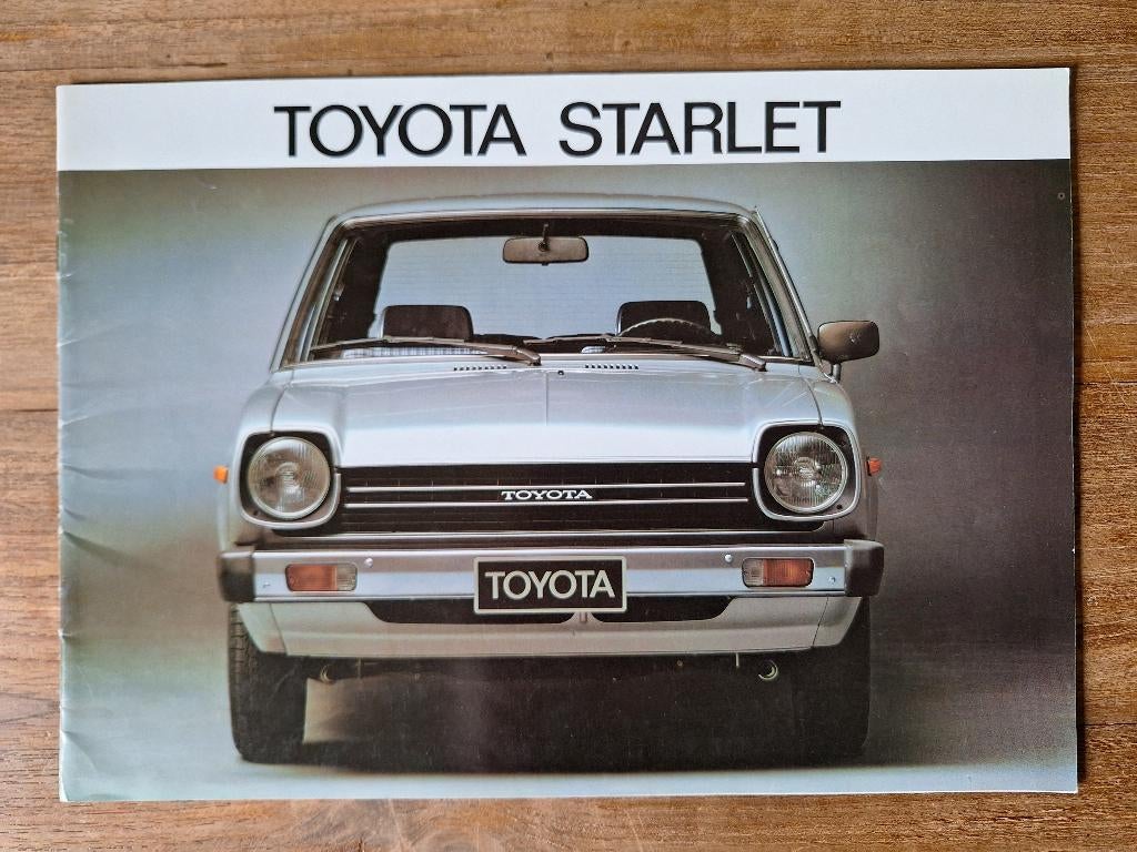 Toyota Starlet brochure folder uit 1979, Boeken, Ophalen of Verzenden, Gelezen, Toyota