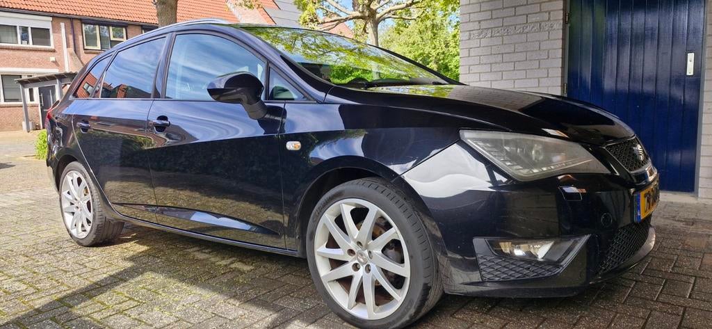 Seat Ibiza 1.2 TSI 77KW ST 2013 Zwart 217.000km, Auto's, Overige Auto's, Voorwielaandrijving, 40 €/maand, Zwart, Origineel Nederlands