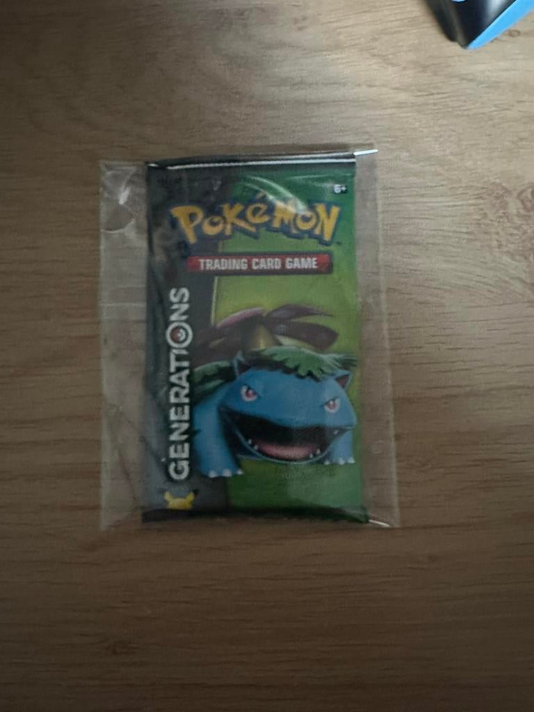 Generations Booster pack 2016, Hobby en Vrije tijd, Verzamelkaartspellen | Pokémon, Ophalen of Verzenden, Zo goed als nieuw, Booster