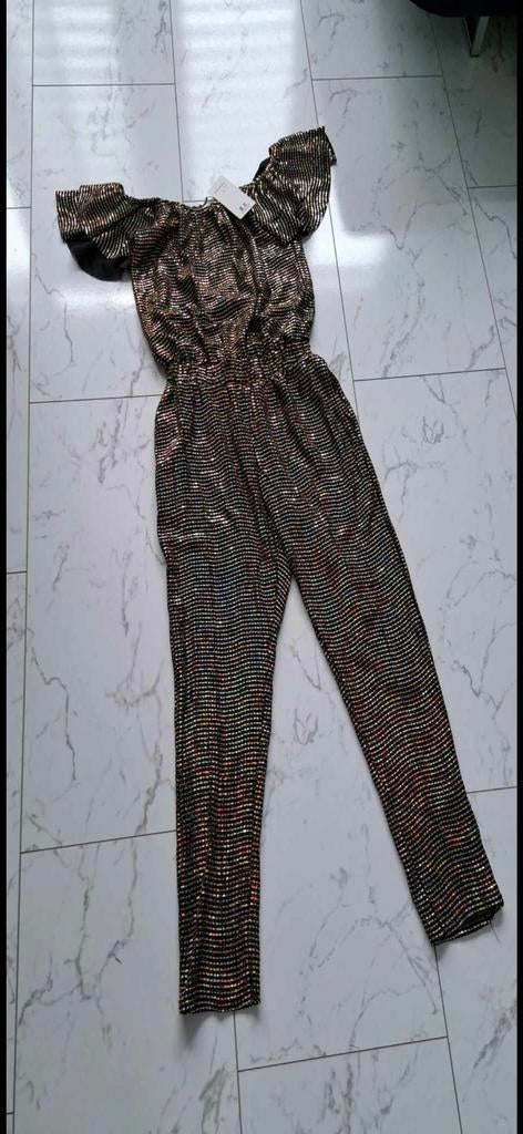 Gouden jumpsuit met off-shoulder.  Maat s/m/L, Kleding | Dames, Jumpsuits, Ophalen of Verzenden, Nieuw, Maat 38/40 (M)
