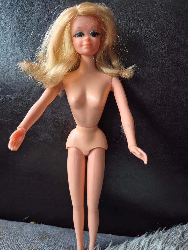 Oude / vintage barbie, Verzamelen, Poppen, Gebruikt, Pop, Ophalen of Verzenden