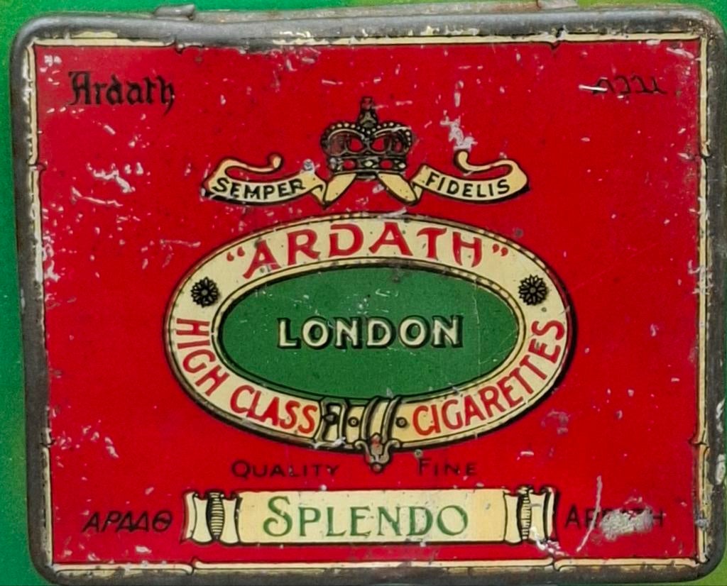 Sigaretten blik.  ARDATH.  Tobacco. Ttd. London. Ca 1930., Verzamelen, Ophalen, Gebruikt, Tabaksdoos of Verpakking