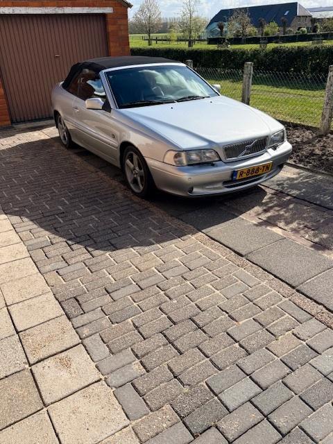 Volvo C70 2.3 T-5 Cabrio AUT 2003 Grijs, Auto's, Volvo, C70, Airbags, Airconditioning, Alarm, Centrale vergrendeling, Elektrische ramen