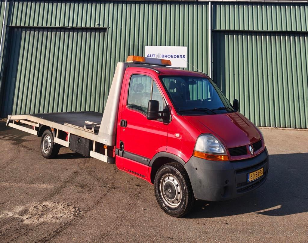 Renault Master T35 2.5dCi L3H1 OPRIJWAGEN - AUTOMAAT - NAVIG, Auto's, Bestelauto's, Gebruikt, 4 cilinders, Renault, Bedrijf