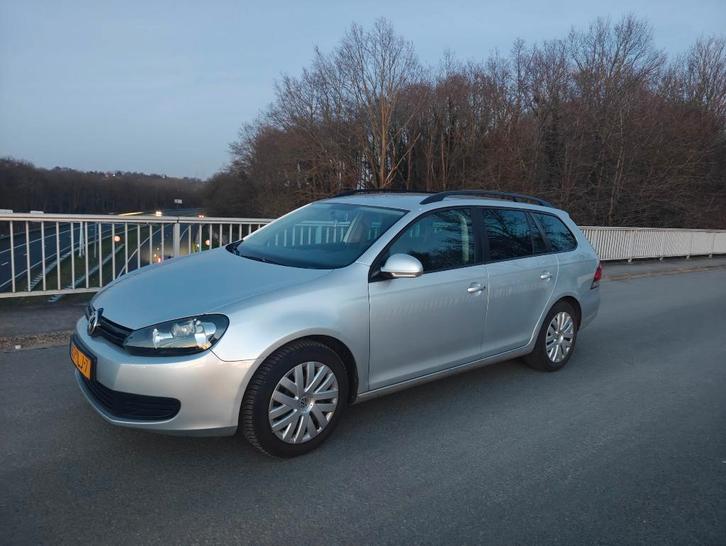 Volkswagen Golf 1.6 TDI Variant 2013 NAP / DEALER OND, Auto's, Volkswagen, Particulier, Golf, Diesel, Euro 5, B, Stationwagon