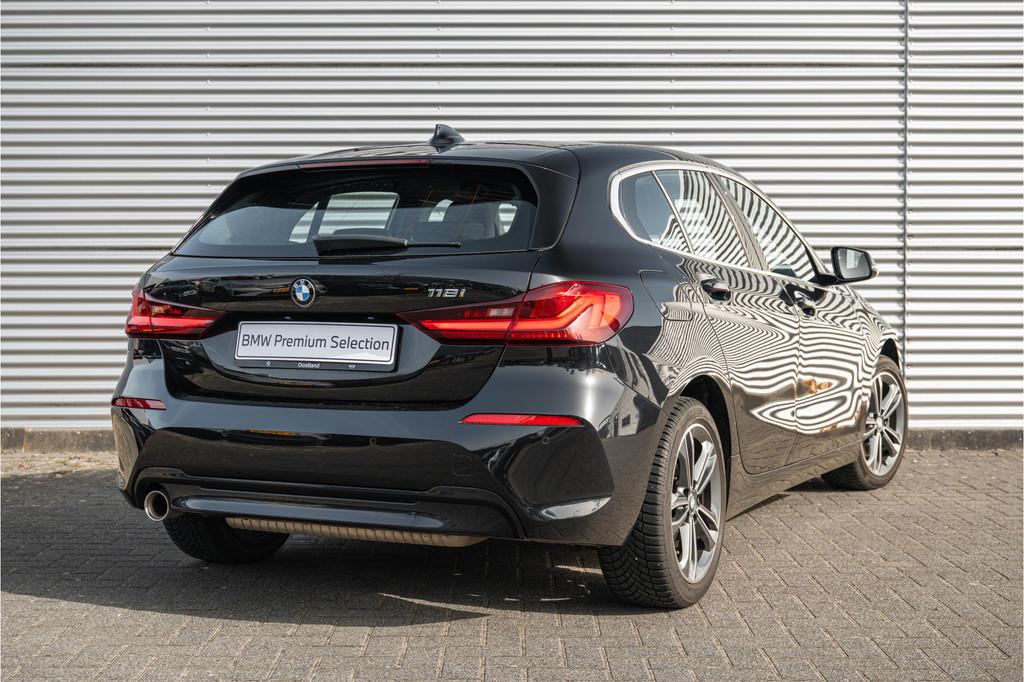 BMW 1 Serie 118i Executive Sport Line Automaat / Sportstoele, Auto's, Gebruikt, Met garantie (alle), Zwart, Bedrijf
