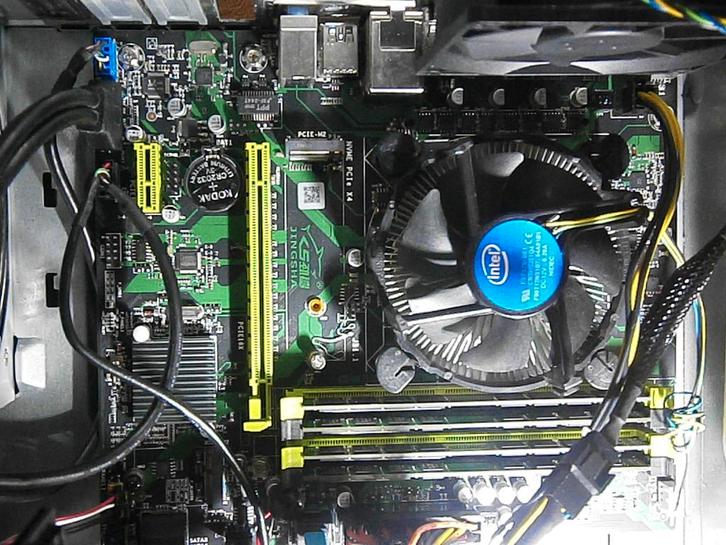 Mini-ITX LGA1155 ( 3rd Gen Intel ) MSI B75IA-E33, Computers en Software, Moederborden, Gebruikt, Intel, DDR3, Ophalen