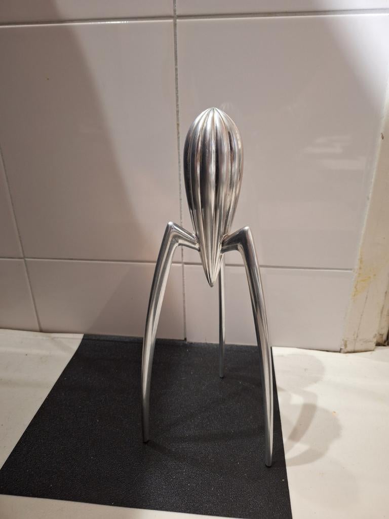 Alessi Juicy Salif Citruspers - Designicoon van Starck, Ophalen of Verzenden, Zo goed als nieuw, Handmatig, Citruspers