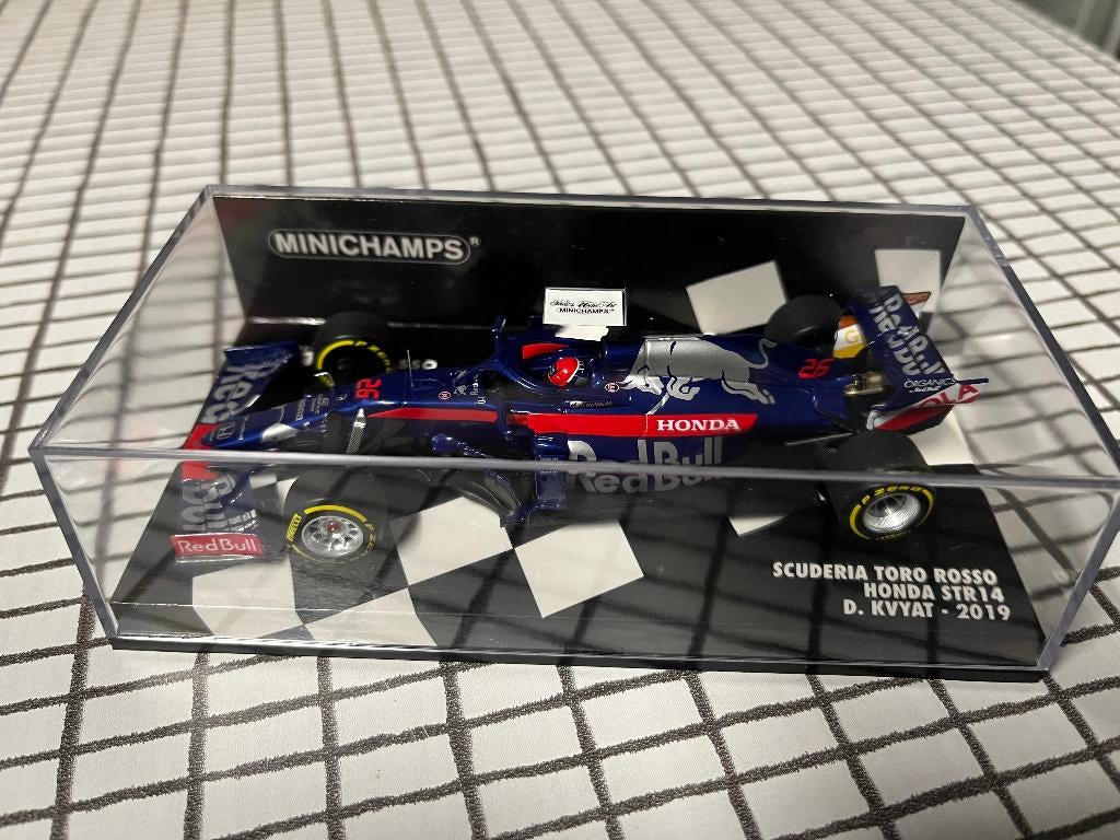 F1 minichamps long box 1/43 ToroRosso/AlphaTauri/RedBull, Verzenden, Nieuw, Formule 1
