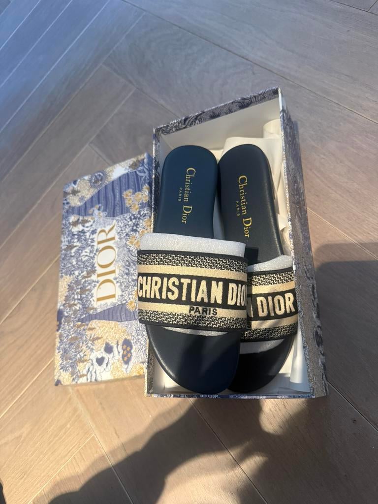 Dior slippers, Kleding | Dames, Schoenen, Ophalen of Verzenden, Zo goed als nieuw