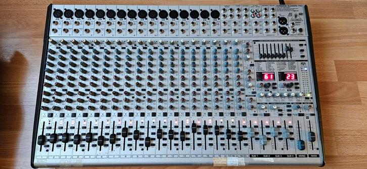 BEHRINGER EURODESK SL2442FX-PRO Mengpaneel, Muziek en Instrumenten, Mengpanelen, Gebruikt, 20 kanalen of meer, Microfooningang