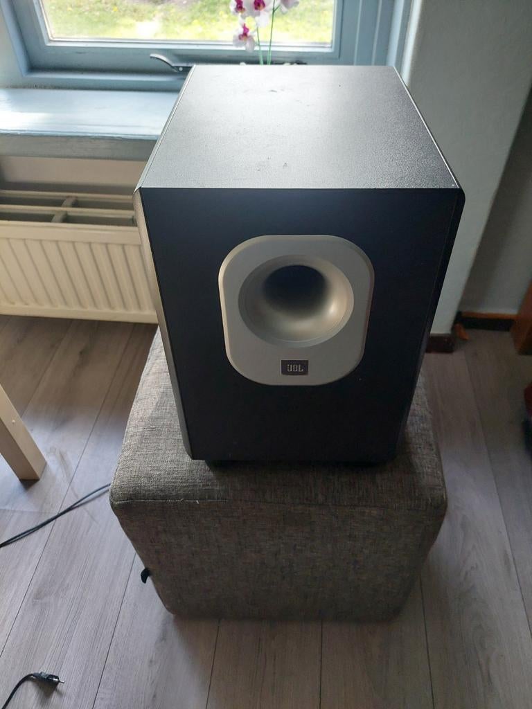 jbl subwoofer met kabel, Auto diversen, Autospeakers, Ophalen of Verzenden