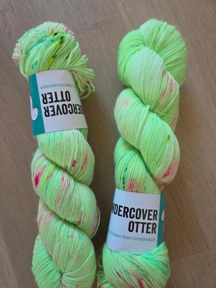 Undercover Otter - Moonbeam Garen (2 strengen), Hobby en Vrije tijd, Breien en Haken, Nieuw, Breien of Haken, Wol of Garen, Ophalen of Verzenden