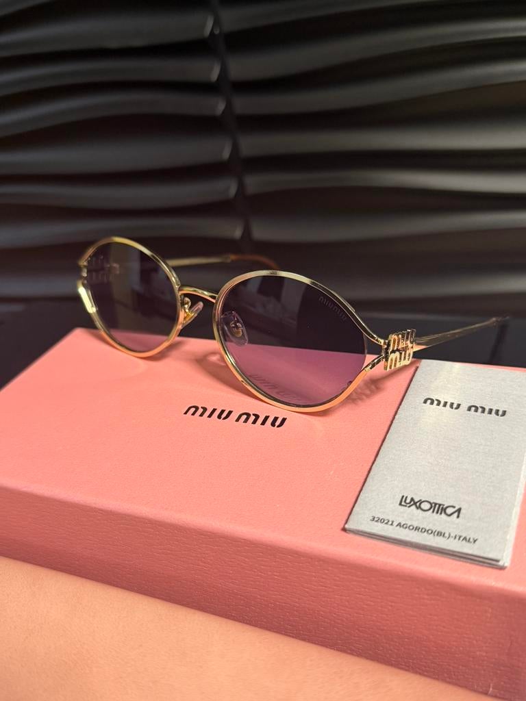 MIU MIU zonnebril dames Nieuw, Sieraden, Tassen en Uiterlijk, Zonnebrillen en Brillen | Dames, Overige merken, Zonnebril, Overige kleuren