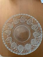 2 Vintage glazen schalen met hartjespatroon, Verzenden, Glas, Overige stijlen, Schaal of Schalen