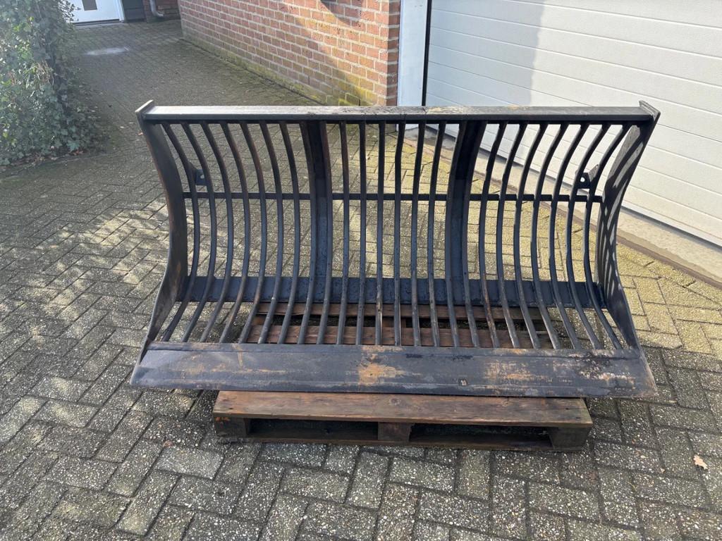 Giant Puinbak bak 178 CM ! Kniklader