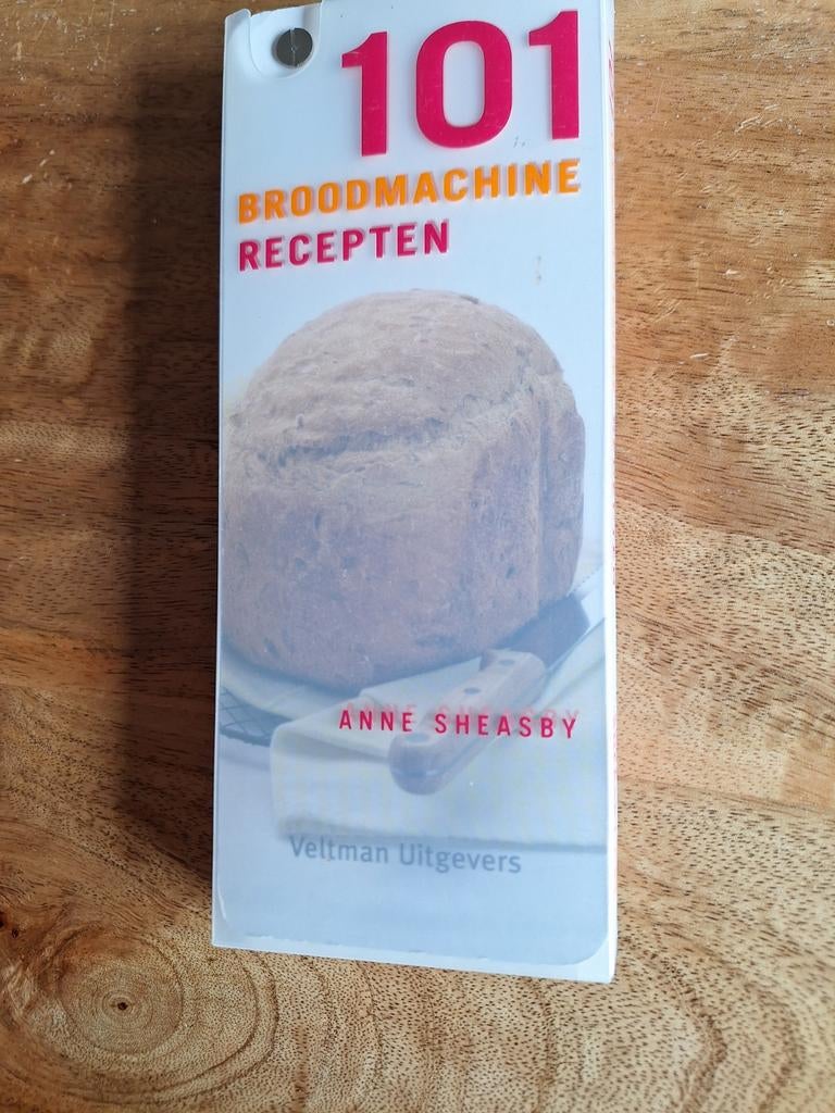 4 broodbak boeken, Ophalen of Verzenden, Gelezen, Nederland en België