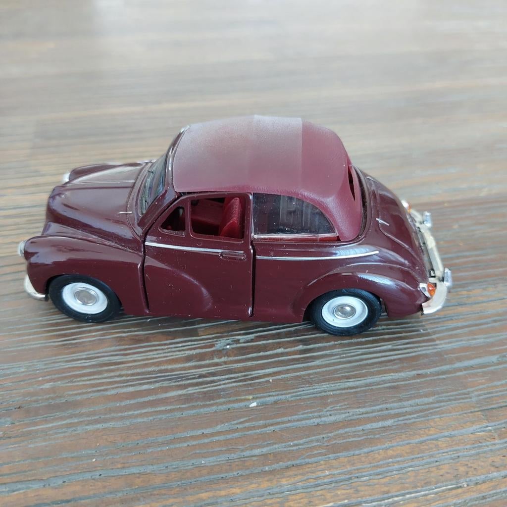 Dinky Toys 513 Opel Admiral – Miniature France – échelle 1/43 – Zamak – Collection