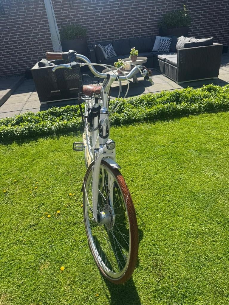Te koop: witte Batavus damesfiets, Ophalen, Gebruikt, Batavus, Minder dan 47 cm