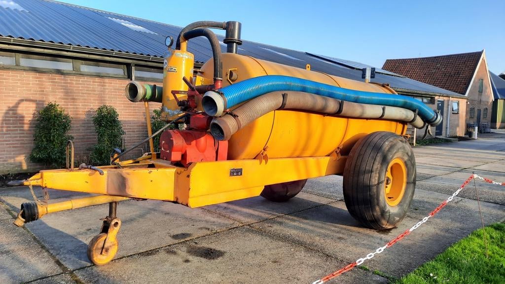 Te koop: Veenhuis giertank/watertank,  3600 liter., Ophalen of Verzenden, Gewasbescherming en Bemesting