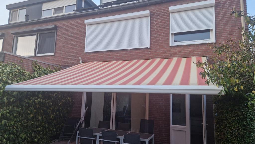 Elektrisch zonnescherm 500x355. Reeds gedemonteerd van gevel, Tuin en Terras, Zonneschermen, Ophalen, Gebruikt, Knikarmscherm