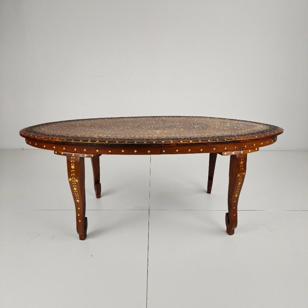 Anglo-Indiase ingelegde botten salontafel uit de 20e eeuw, Antiek en Kunst, Antiek | Meubels | Tafels, Ophalen of Verzenden