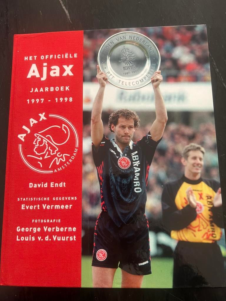 AJAX het officiële AJAX jaarboek 1997-1998, Ophalen of Verzenden, Zo goed als nieuw, Ajax, Boek of Tijdschrift