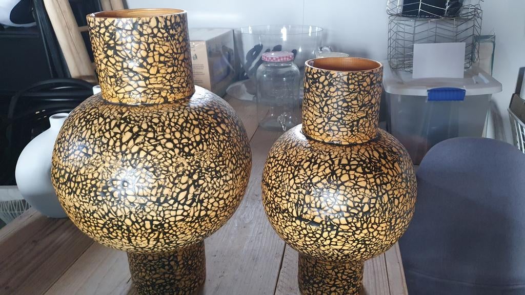 Set van 2 bamboe vazen - Zwart en camelkleurig, Huis en Inrichting, Woonaccessoires | Vazen, Overige materialen, Zwart, Nieuw