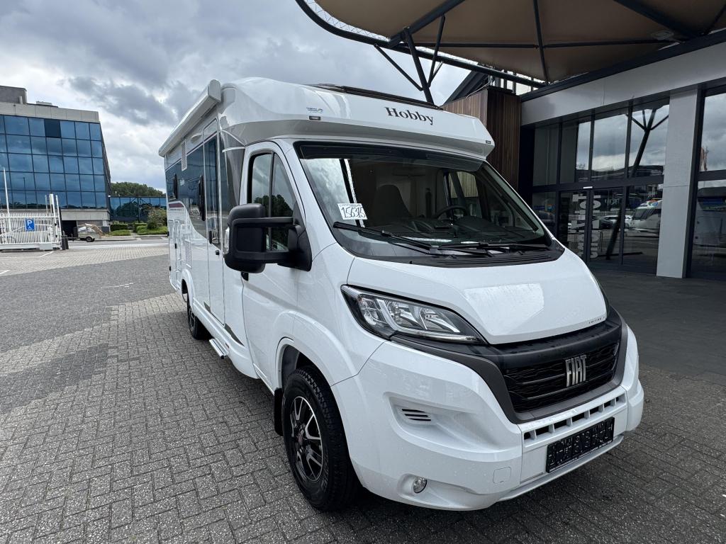 Hobby On Tour Edition 65 VGE LEVELSYSTEEM E&P, Koelkast, Standaard zit, Ringverwarming, Fiat