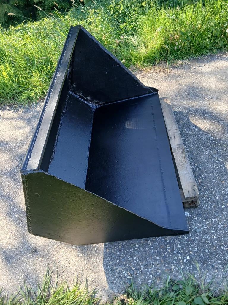 Shovel bak grondbak weidemann, Ophalen