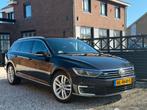 Volkswagen Passat 1.4 TSI GTE 2015 Highline Panoramadak Lede, Auto's, Volkswagen, Xenon verlichting, Leder en Stof, Zwart, 1600 kg