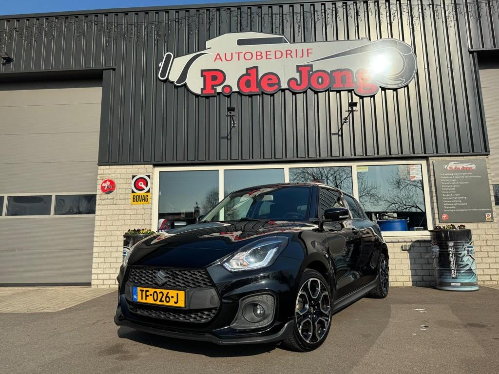 Suzuki SWIFT 1.4 SPORT 140PK Carplay ACC Camera Sport uitvoe, Auto's, 31 €/maand, 4 cilinders, Origineel Nederlands, Bedrijf