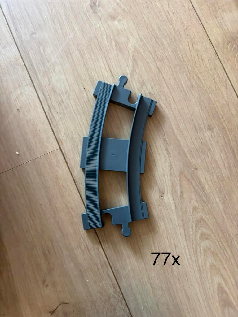 Duplo trein rails bocht 77x, Ophalen, Zo goed als nieuw