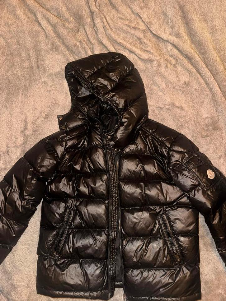 Moncler jas - Zo goed als nieuw, Kleding | Dames, Jassen | Winter, Zo goed als nieuw, Maat 42/44 (L), Zwart, Ophalen of Verzenden