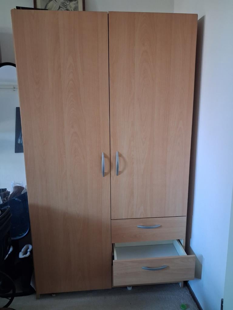 Gratis 2 deurs Hang/Leg Kledingskast, Huis en Inrichting, Kasten | Kledingkasten, Ophalen, Gebruikt, 50 tot 100 cm, 150 tot 200 cm