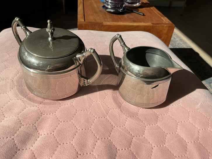 Vintage Daalderop theepot en melkkan, Made in Holland, Antiek en Kunst, Antiek | Goud en Zilver, Ophalen