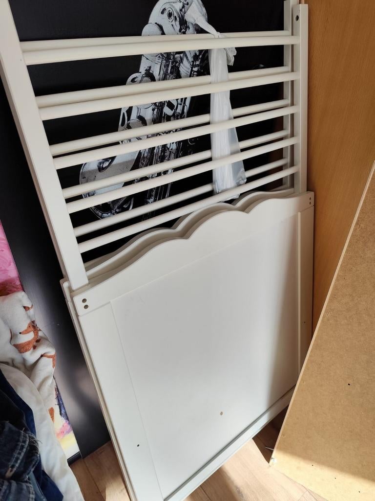 Wit ledikantje 60x120 met matras en hoeslaken, Kinderen en Baby's, Babywiegjes en Ledikanten, Gebruikt, Ledikant, Ophalen