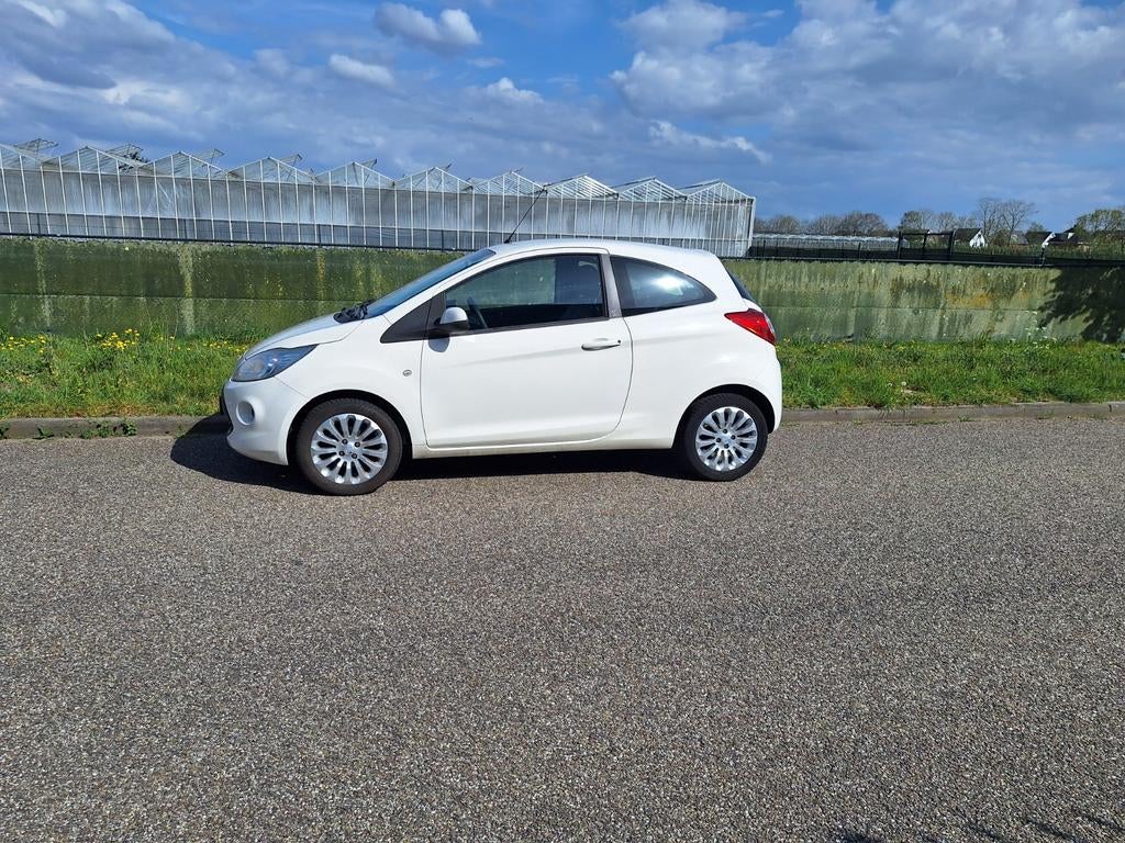 Ford Ka 1.2 69pk 2011 Wit, Auto's, Voorwielaandrijving, 1242 cc, 4 cilinders, 4 stoelen