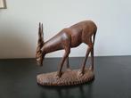 Handgesneden houten antilope / gazelle beeldje, Antiek en Kunst, Ophalen of Verzenden
