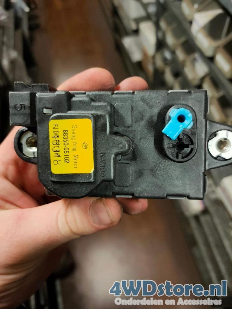 Ssangyong Korando Slot Bestuurderszijde voor 8835A05102, Auto-onderdelen, Carrosserie en Plaatwerk, -, -, Nieuw, Ophalen of Verzenden