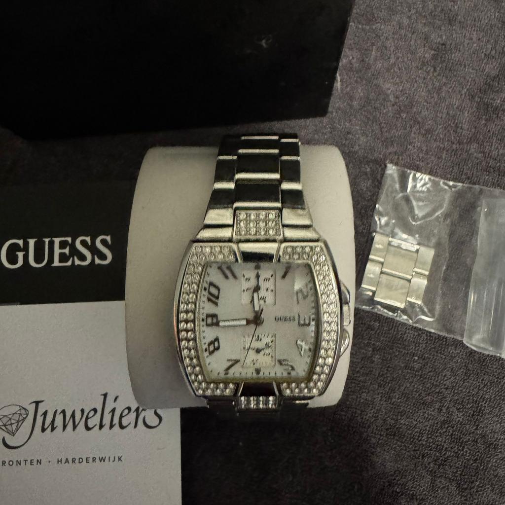 Guess Horloge nieuw in doos, Staal, Guess, Nieuw, Ophalen of Verzenden