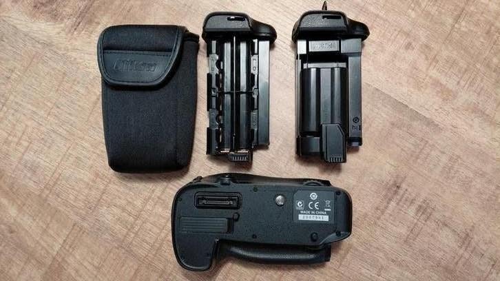 Batterijgrip MB-D15  voor Nikon D7100 + batterij HL-EL15/15A, Ophalen of Verzenden, Nikon