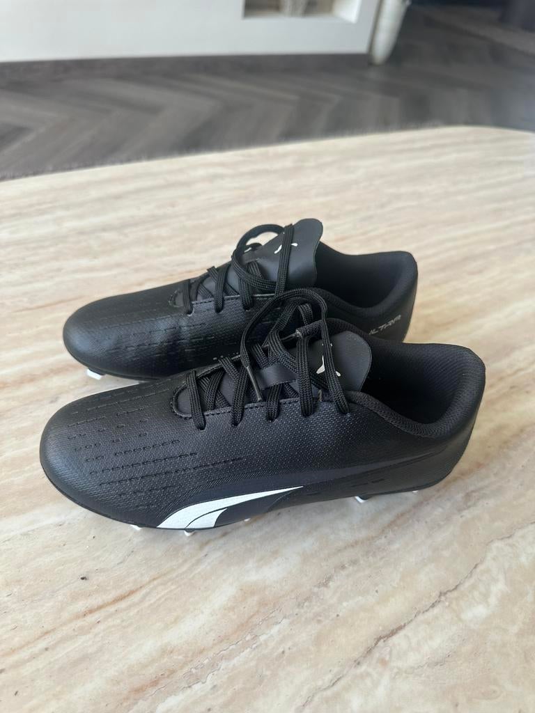 Puma Voetbalschoenen, Maat XS of kleiner, Ophalen of Verzenden, Zo goed als nieuw, Schoenen