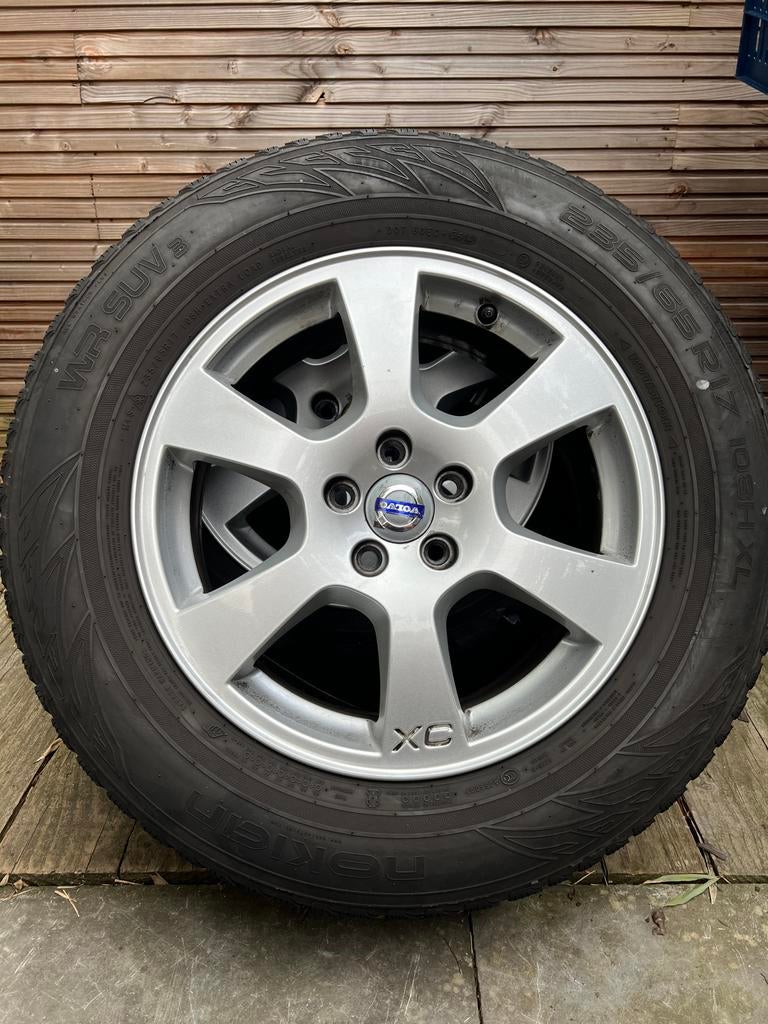 Volvo XC60 17inch velgen met Nokian winterbanden, Ophalen, Gebruikt, Banden en Velgen, 17 inch