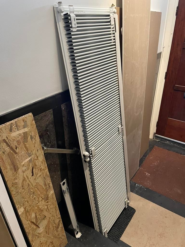 Radiator met thermostaatknop 2 meter lang, Ophalen, 30 tot 80 cm, Gebruikt, Radiator