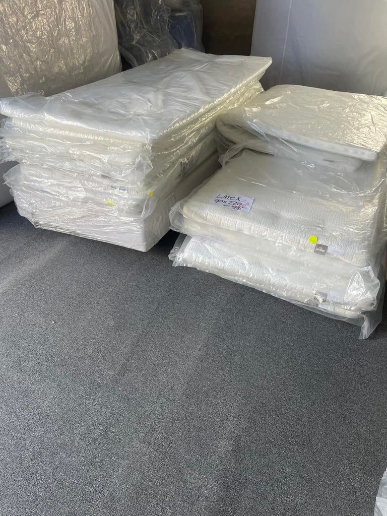 Nieuwe singel topper in verschillende maten, 75 m² of meer, Wit, Overige typen, ?