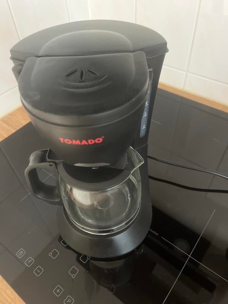 Tomado Koffiezetapparaat - Zwart - Goede staat, Ophalen, Gebruikt, Koffiemachine, Gemalen koffie